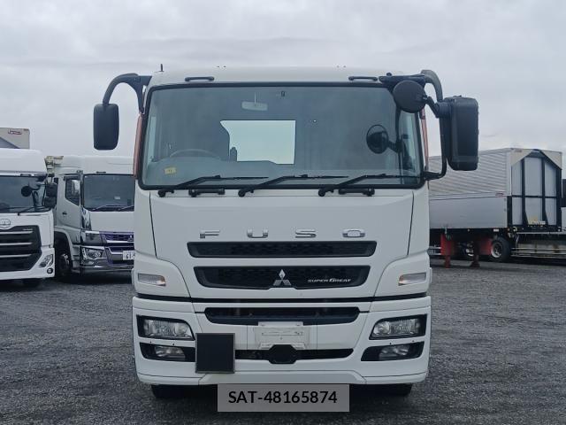 Mitsubishi GREAT 2015-11 8872182-6