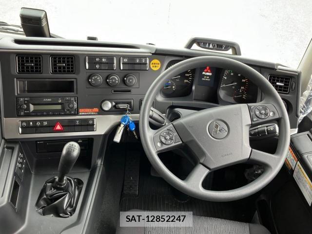 Mitsubishi GREAT 2024-01 8882425-22