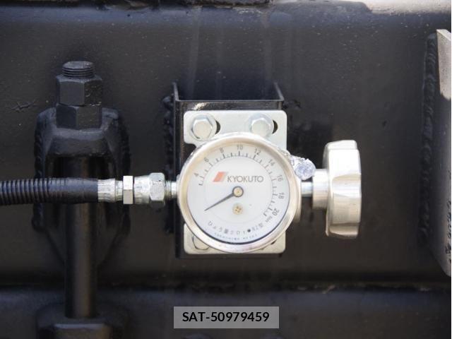 Mitsubishi GREAT 2019-05 8882431-15