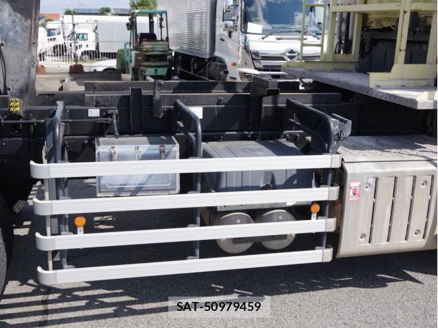 Mitsubishi GREAT 2019-05 8882431-17