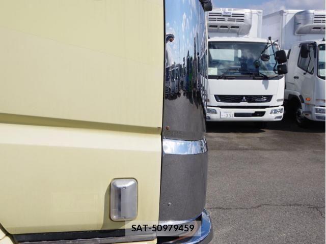 Mitsubishi GREAT 2019-05 8882431-22