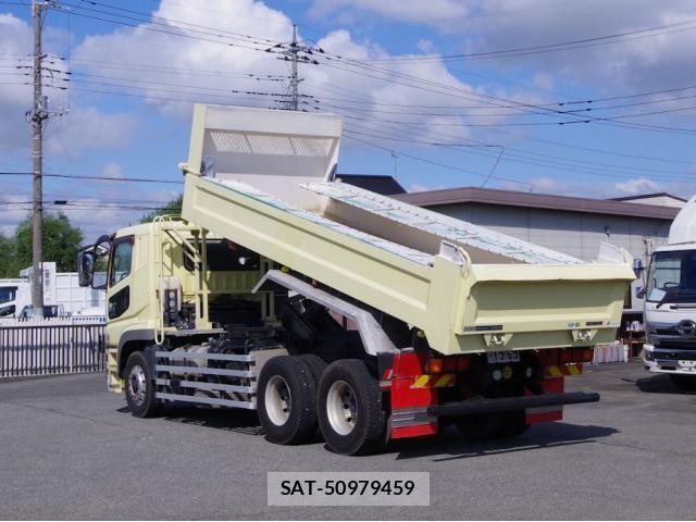 Mitsubishi GREAT 2019-05 8882431-2