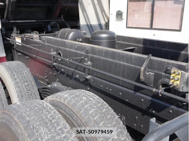 Mitsubishi GREAT 2019-05 8882431-5