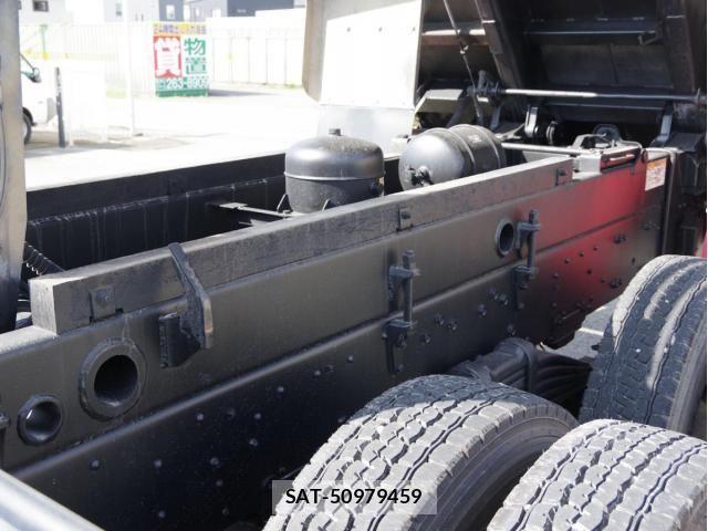 Mitsubishi GREAT 2019-05 8882431-6