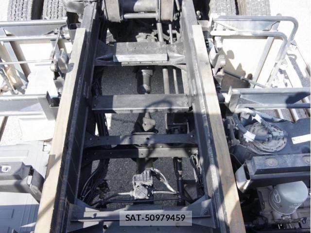 Mitsubishi GREAT 2019-05 8882431-7