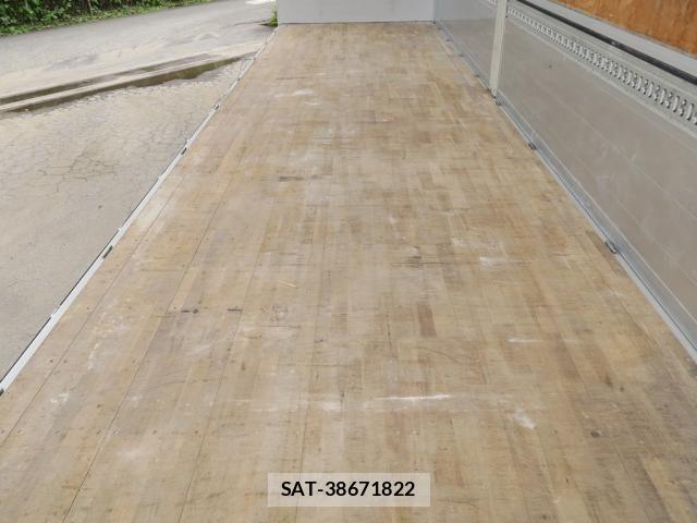 Mitsubishi GREAT 2020-03 8882432-12