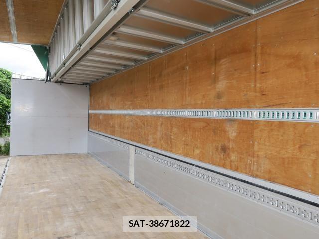 Mitsubishi GREAT 2020-03 8882432-8