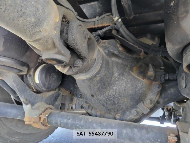 Mitsubishi GREAT 2021-02 8882430-15