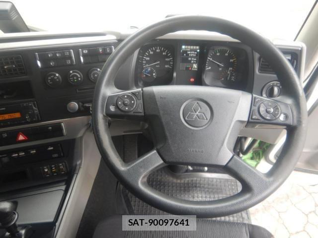Mitsubishi GREAT 2020-05 8882433-9