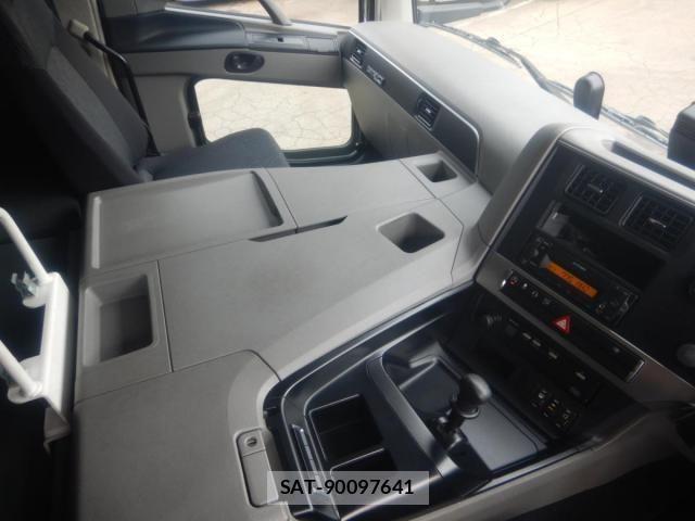 Mitsubishi GREAT 2020-05 8882433-15