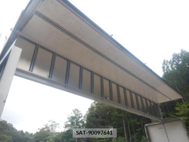 Mitsubishi GREAT 2020-05 8882433-21