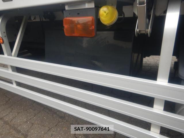 Mitsubishi GREAT 2020-05 8882433-27