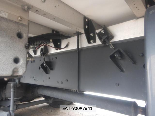Mitsubishi GREAT 2020-05 8882433-28