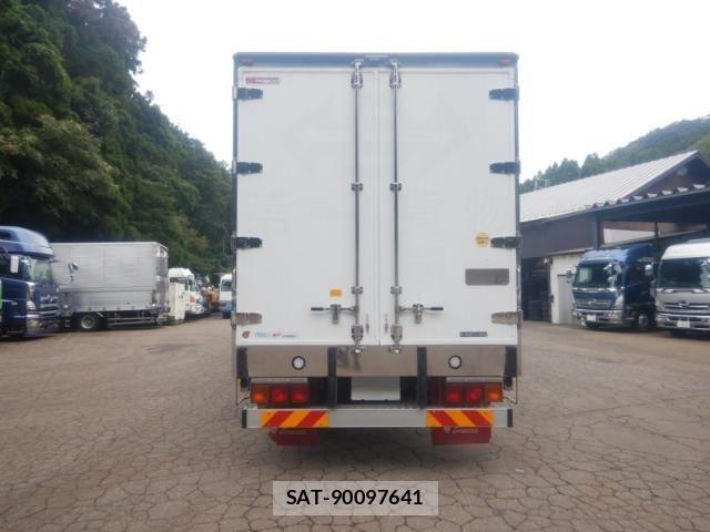Mitsubishi GREAT 2020-05 8882433-5
