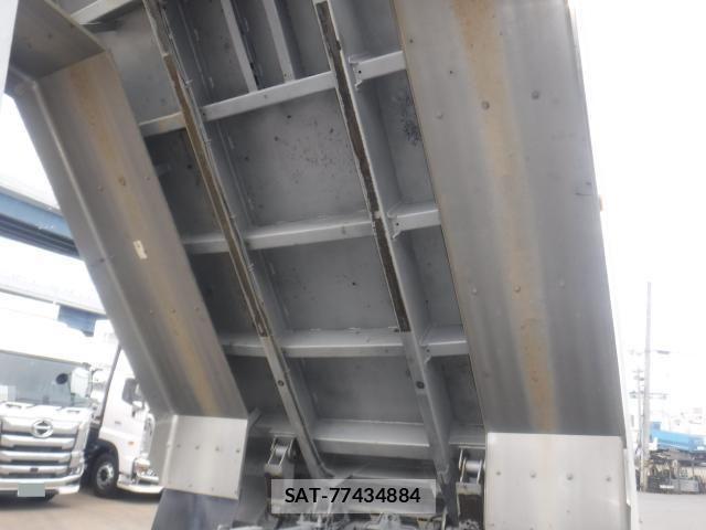 Mitsubishi GREAT 2021-02 8882429-9