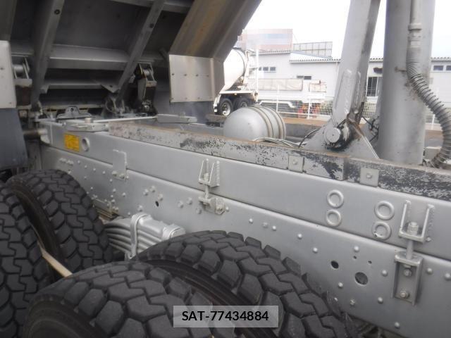 Mitsubishi GREAT 2021-02 8882429-11