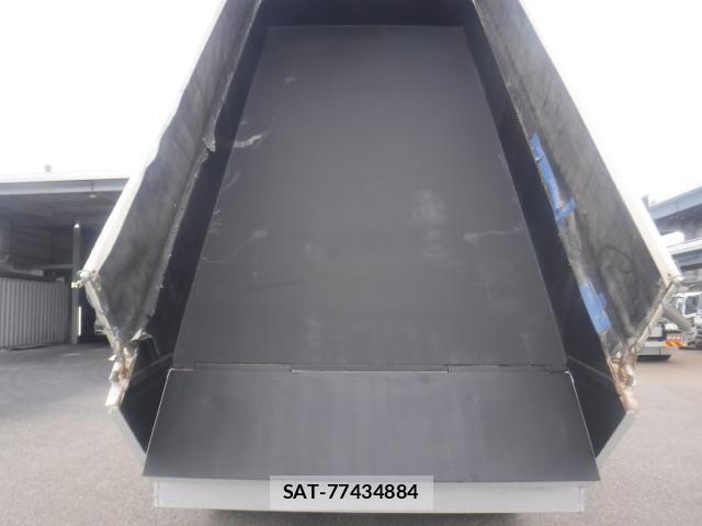Mitsubishi GREAT 2021-02 8882429-12