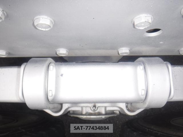 Mitsubishi GREAT 2021-02 8882429-17