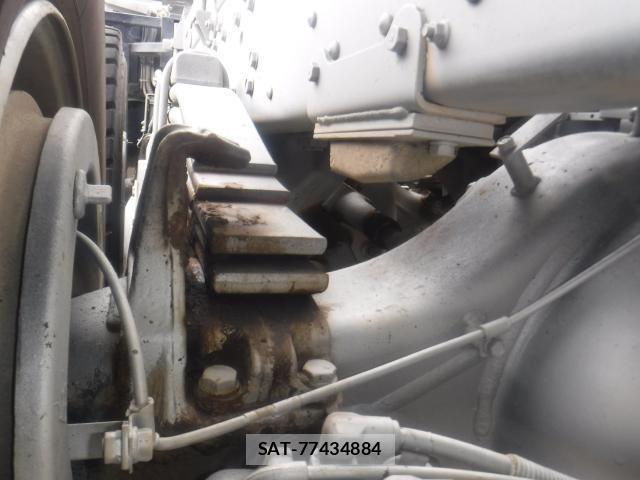 Mitsubishi GREAT 2021-02 8882429-18