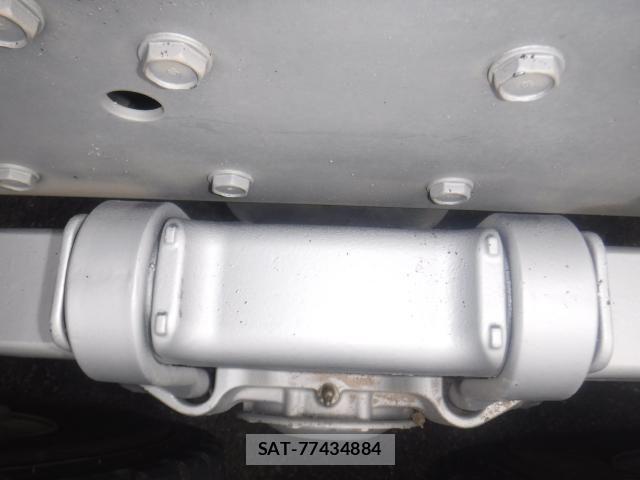 Mitsubishi GREAT 2021-02 8882429-22