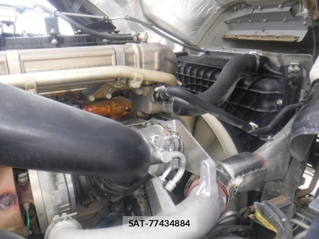 Mitsubishi GREAT 2021-02 8882429-29