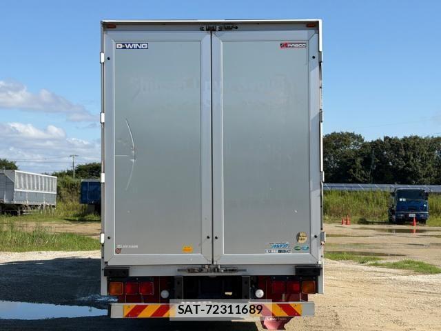 Mitsubishi GREAT 2019-01 8882435-5