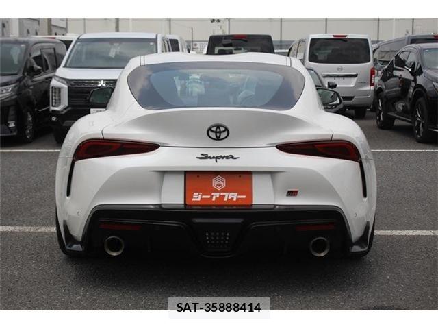 Toyota SUPRA 2020-03 8210483-8