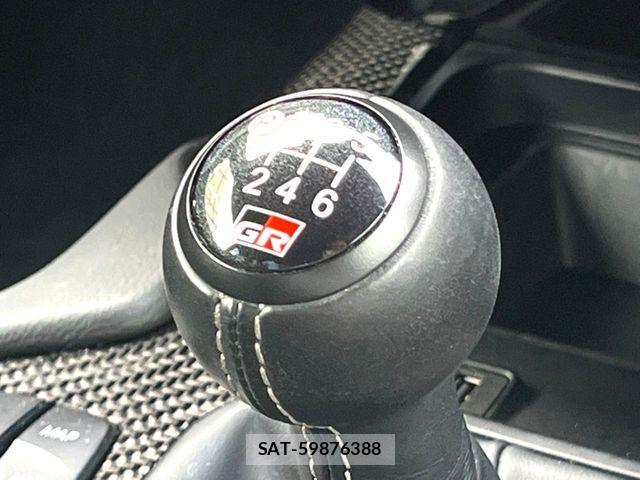 Toyota SUPRA 2023-04 8666989-2