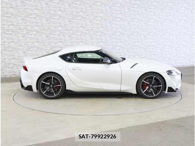 Toyota SUPRA 2020-03 8884421-12