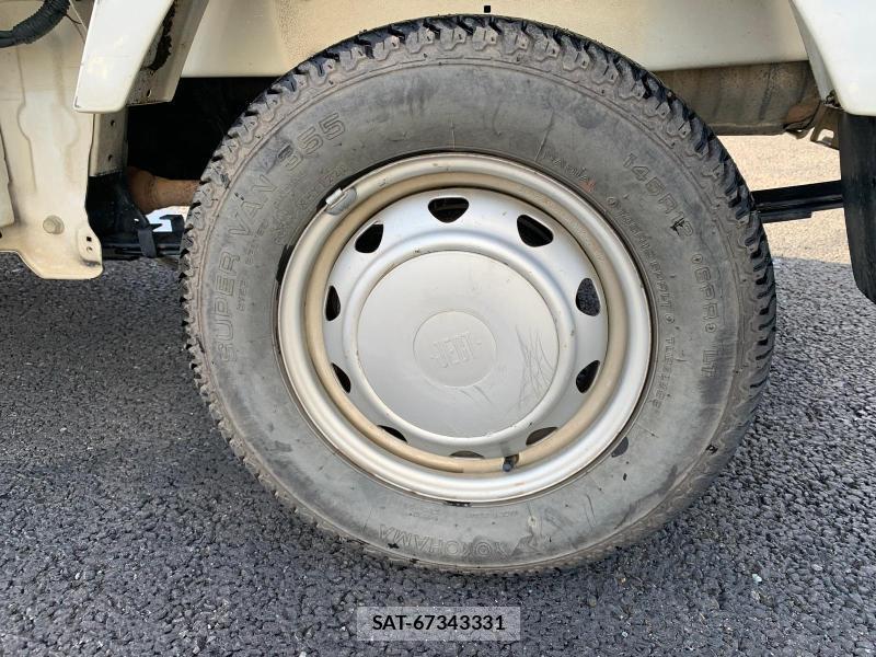 Suzuki CARRY TRUCK 2006-01 523601-16
