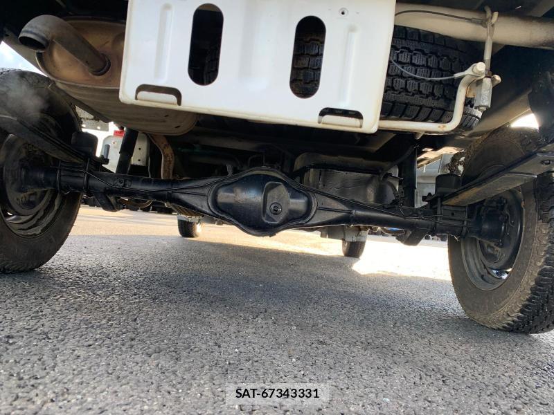 Suzuki CARRY TRUCK 2006-01 523601-19