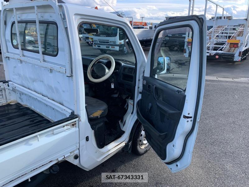 Suzuki CARRY TRUCK 2006-01 523601-8