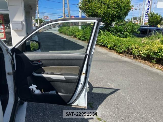 Suzuki ESCUDO 2016-02 7562938-19