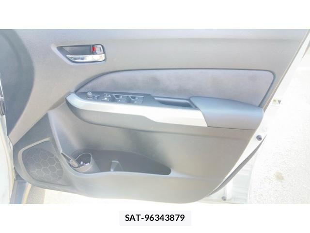Suzuki ESCUDO 2016-11 8415223-11