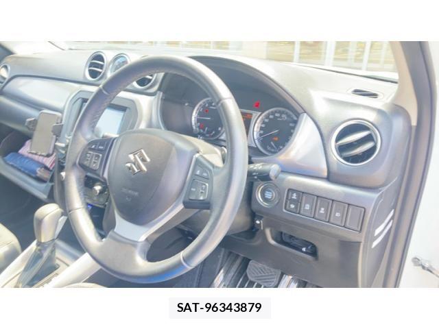 Suzuki ESCUDO 2016-11 8415223-12