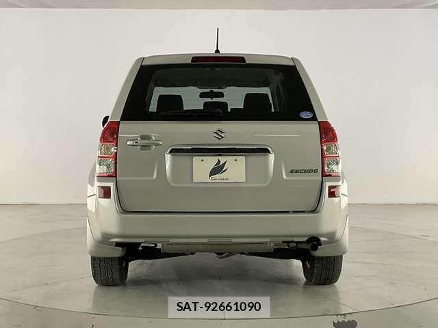 Suzuki ESCUDO 2015-12 7021689-4