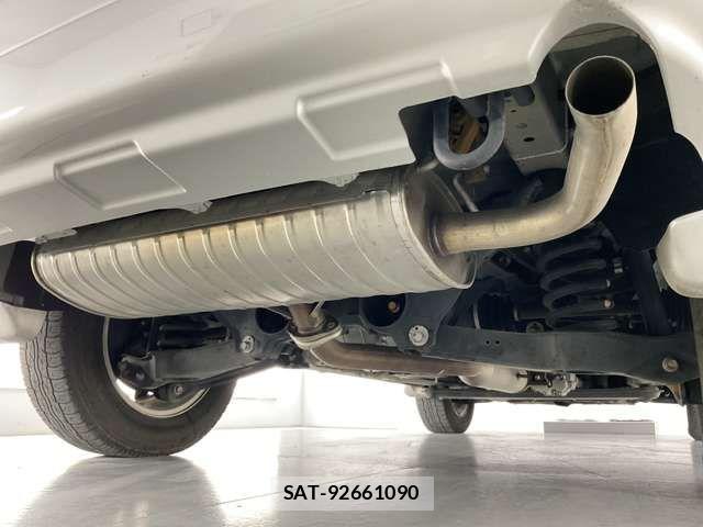 Suzuki ESCUDO 2015-12 7021689-10