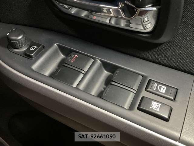 Suzuki ESCUDO 2015-12 7021689-14