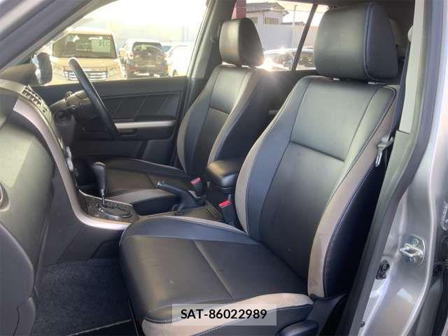 Suzuki ESCUDO 2015-07 7225689-13