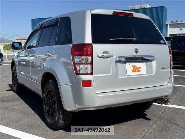 Suzuki ESCUDO 2012-09 7225693-12