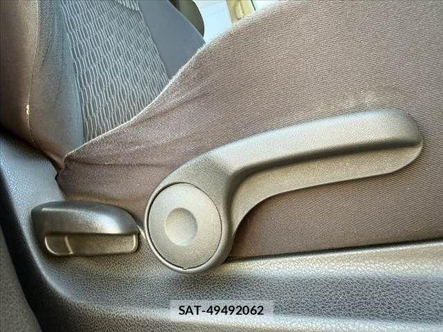 Suzuki ESCUDO 2012-09 7225693-27