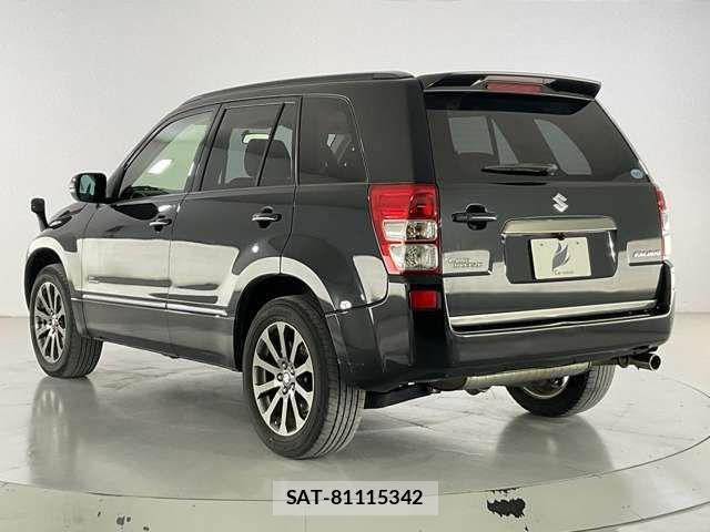 Suzuki ESCUDO 2015-09 7225692-2