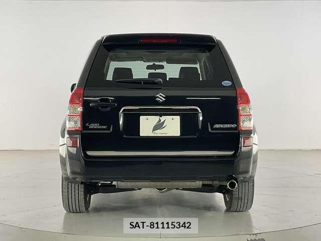 Suzuki ESCUDO 2015-09 7225692-3