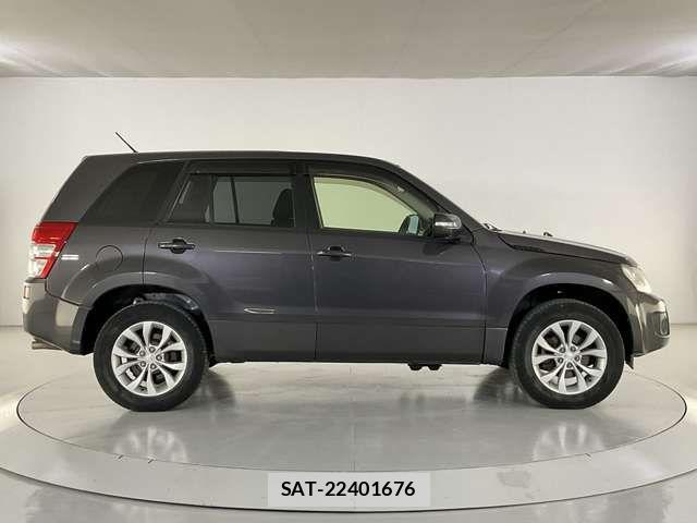Suzuki ESCUDO 2014-08 7394348-6