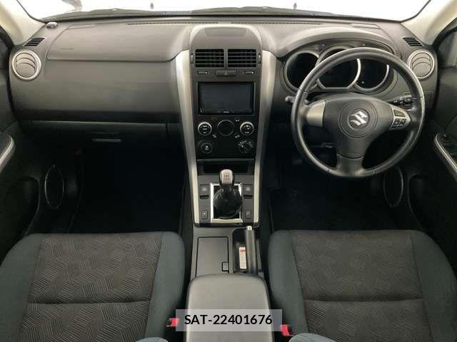 Suzuki ESCUDO 2014-08 7394348-12