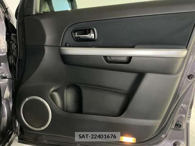 Suzuki ESCUDO 2014-08 7394348-13