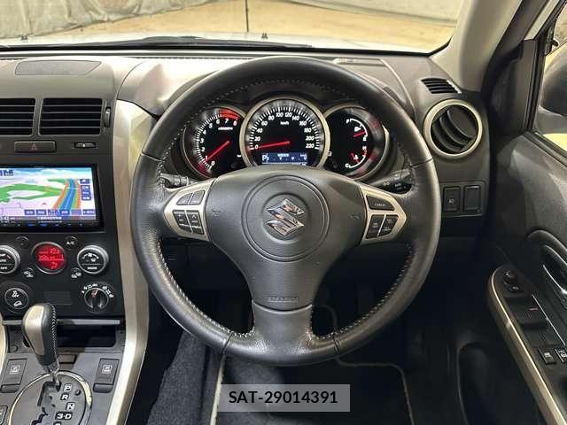 Suzuki ESCUDO 2015-09 7458188-9