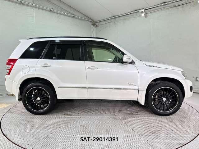 Suzuki ESCUDO 2015-09 7458188-3