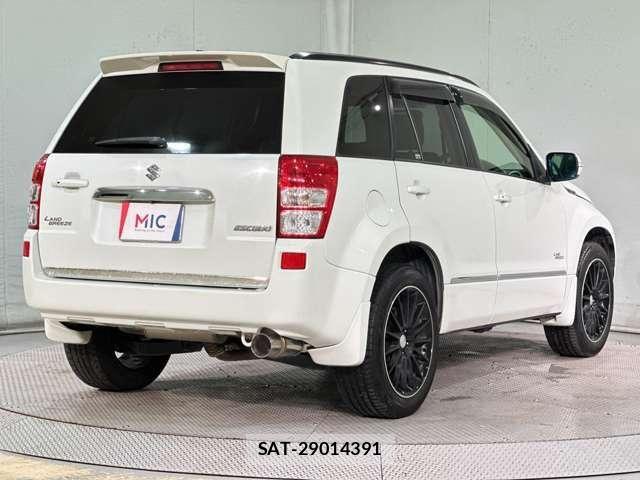Suzuki ESCUDO 2015-09 7458188-4