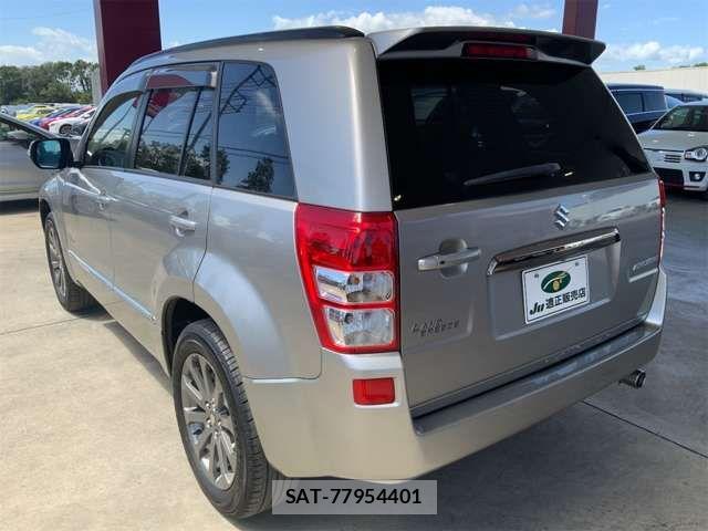 Suzuki ESCUDO 2014-10 7620505-9